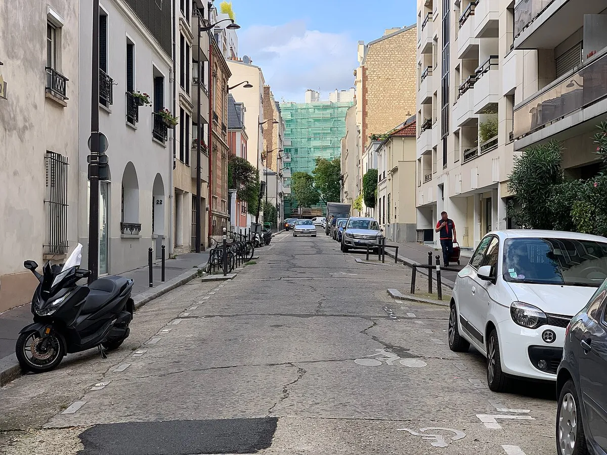 Rue Thiboumery, Paris.