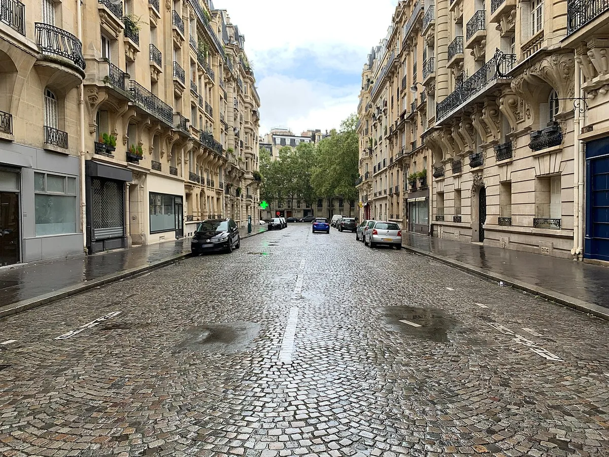 Rue Valentin Haüy, Paris.