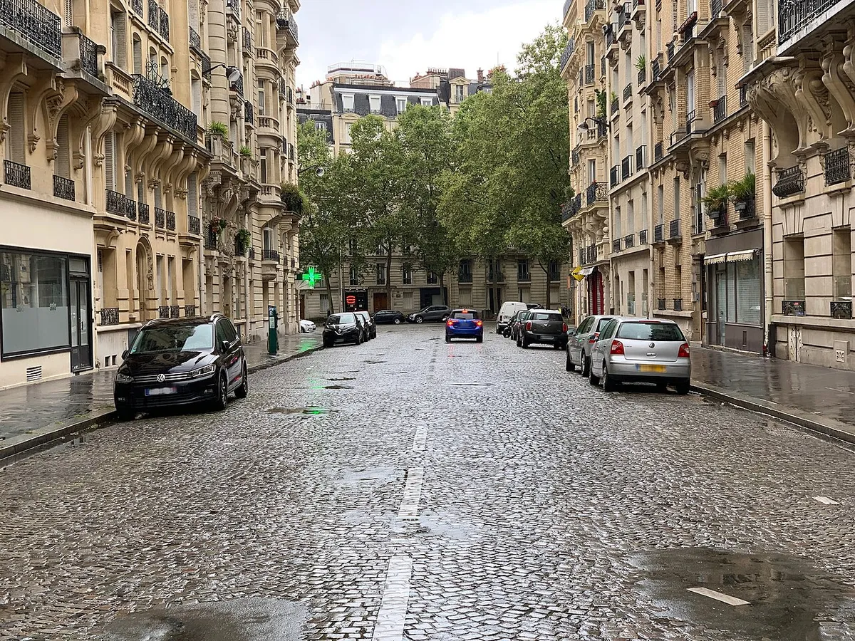 Rue Valentin Haüy, Paris.