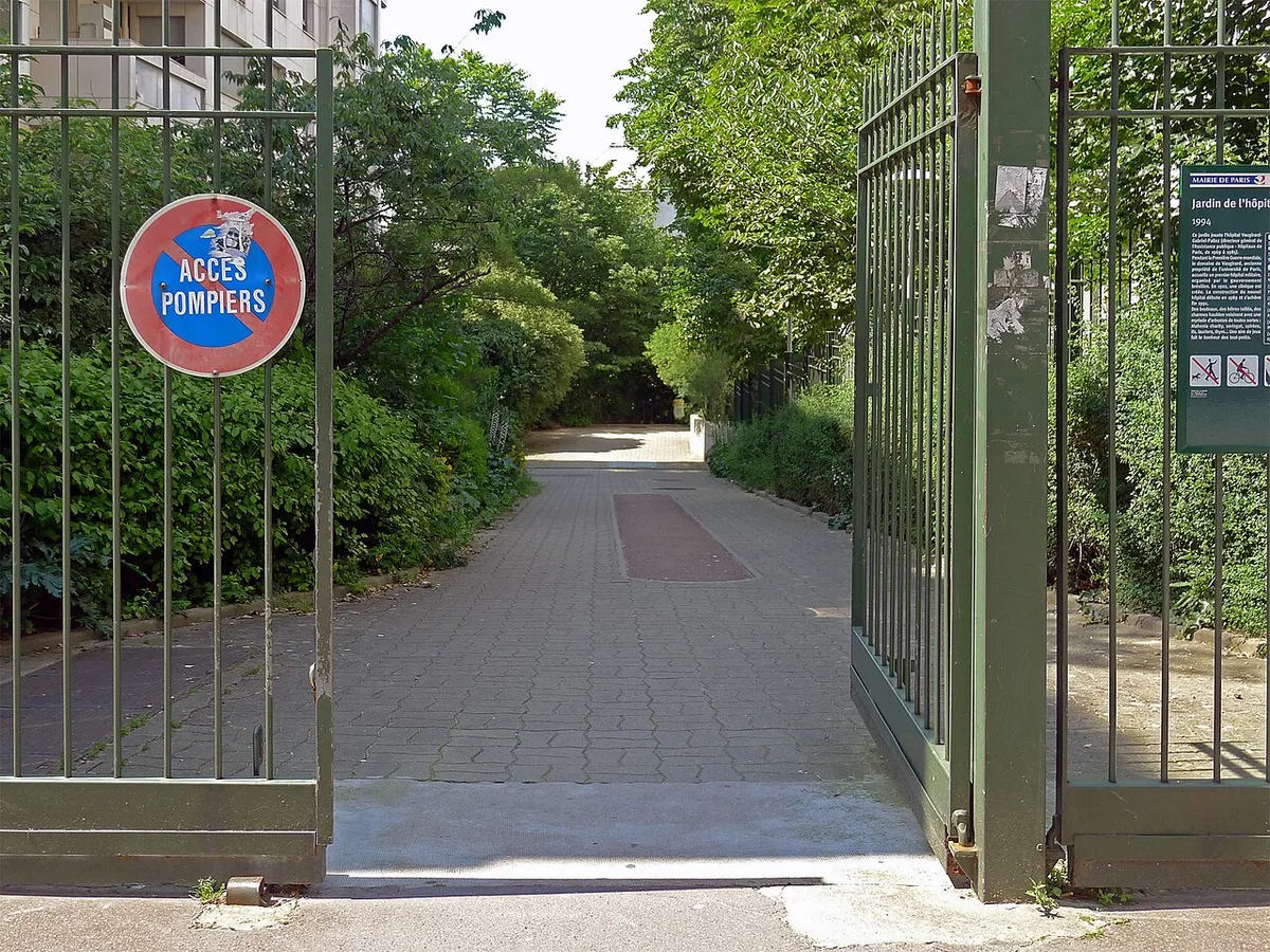 Jardin de l'Hôpital de Vaugirard (entrée rue Vaugelas) - Paris XV