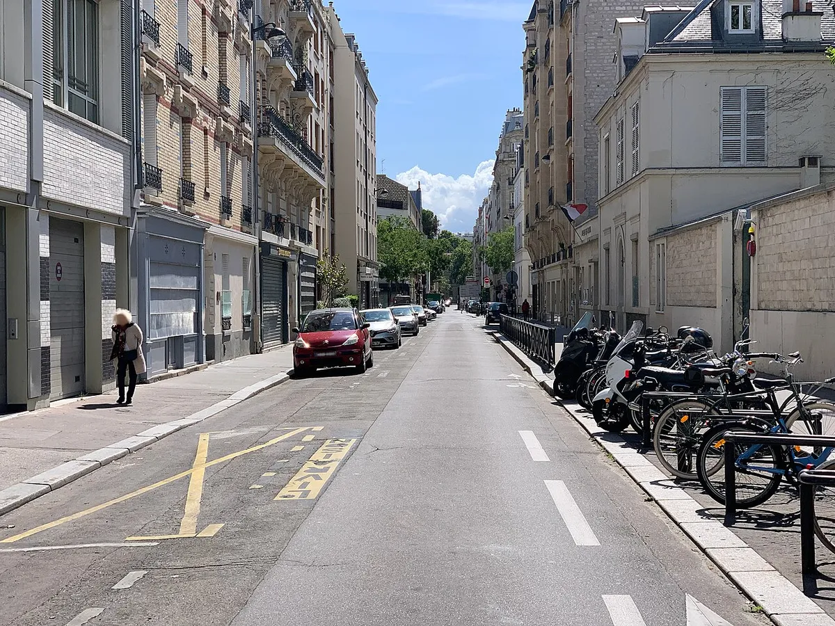 Rue Violet, Paris.