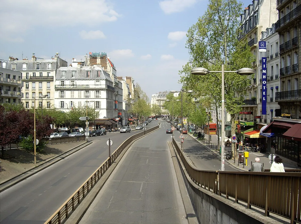 L'avenue du Maine, à Paris 15e