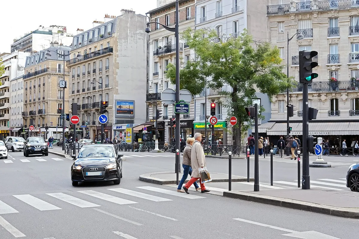 La place Charles Michels, à Paris 15e