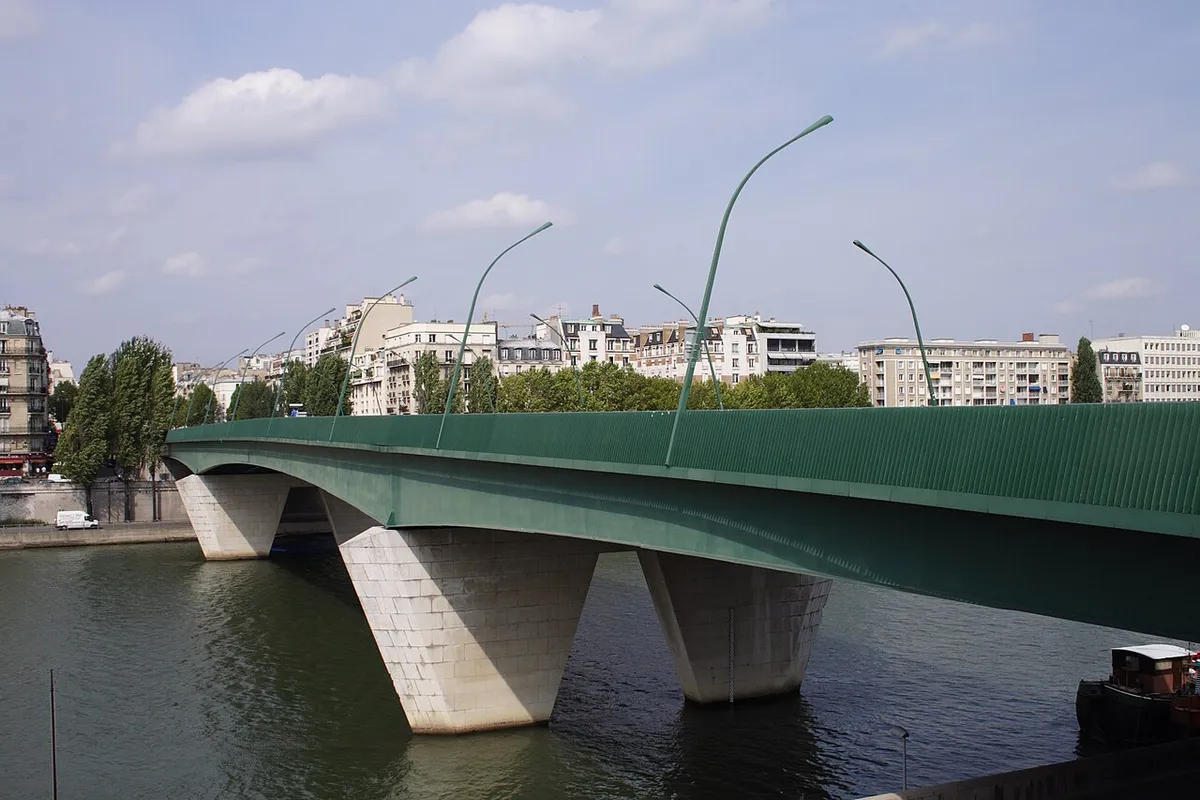Le Pont du Garigliano, à Paris 15e