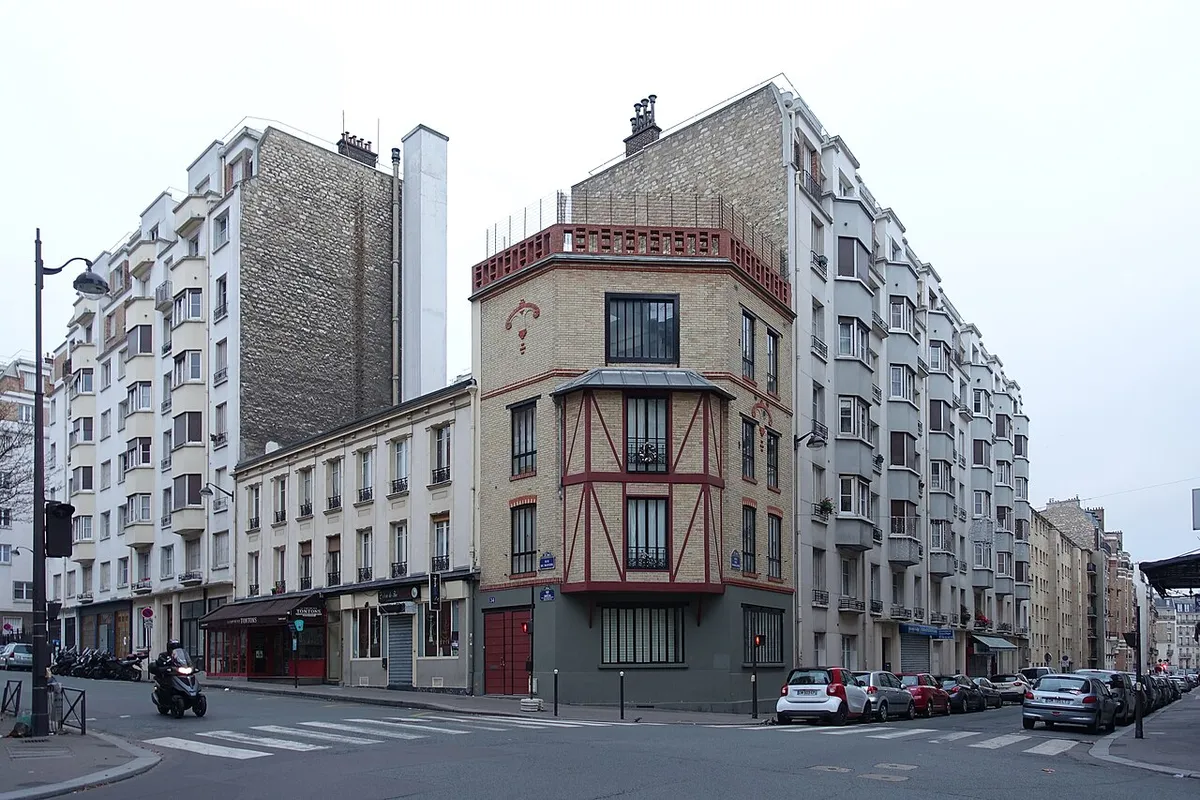 La rue de Dantzig, à Paris 15e