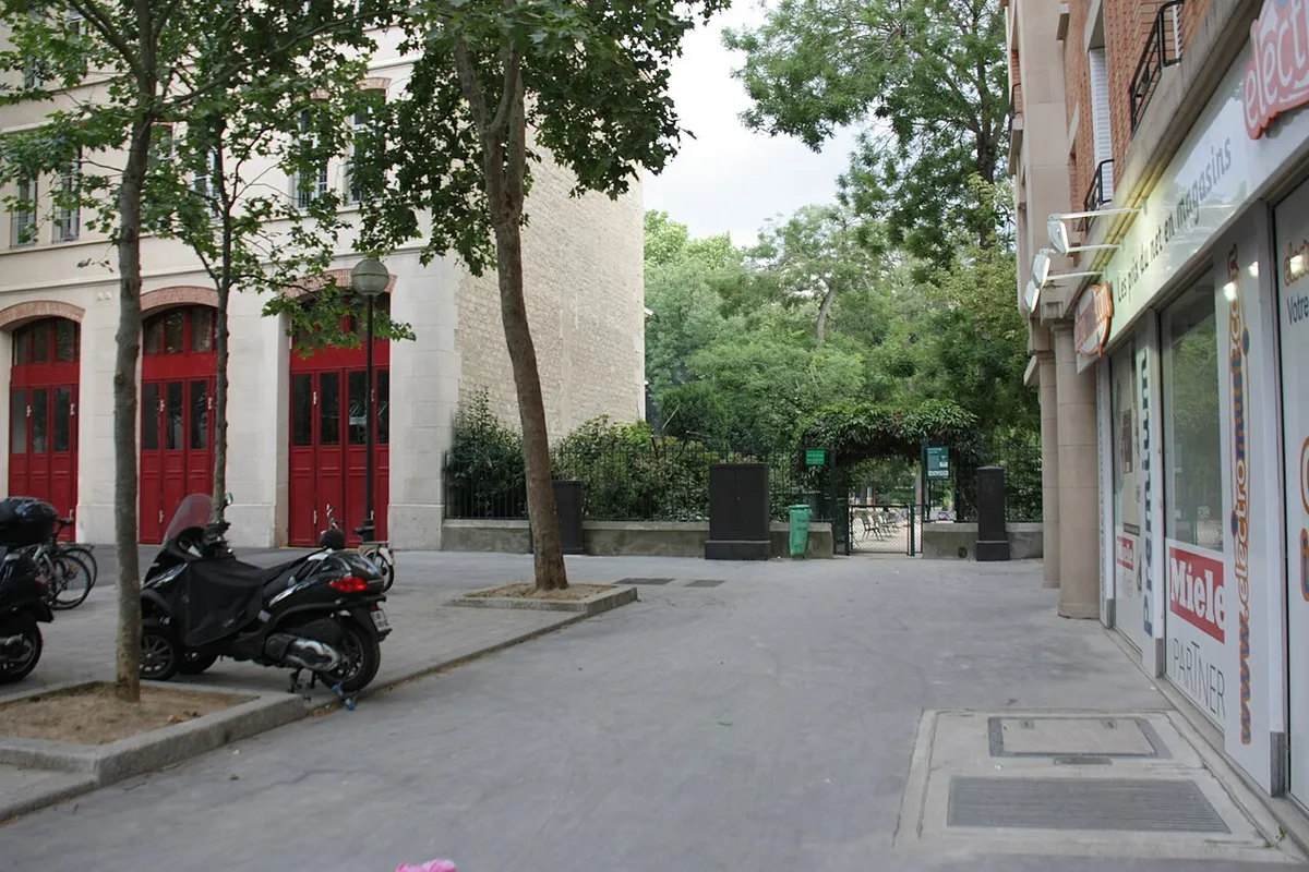 Le square Violet, à Paris 15e