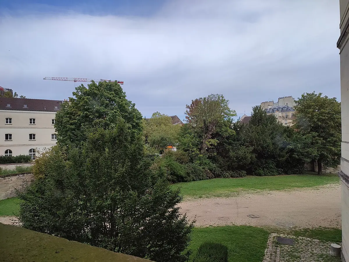 Le jardin de l’Observatoire de Paris, pelouse et arbres