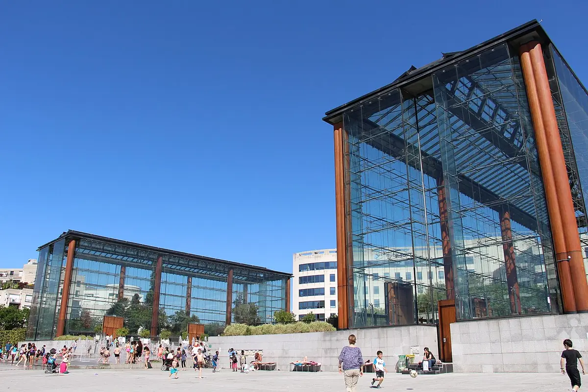 Les serres modernes du parc André-Citroën, structure de verre et d’acier