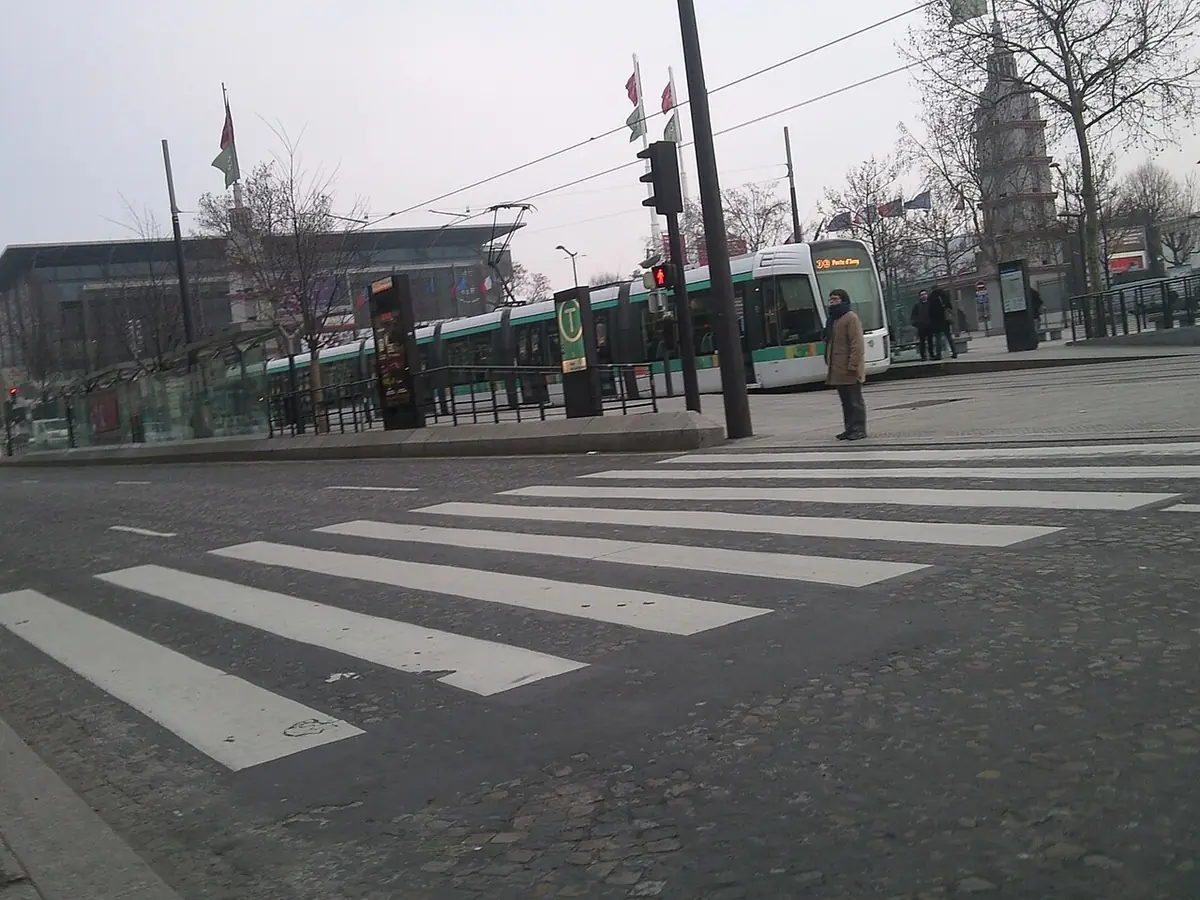 La station de tramway T3 à Porte de Versailles