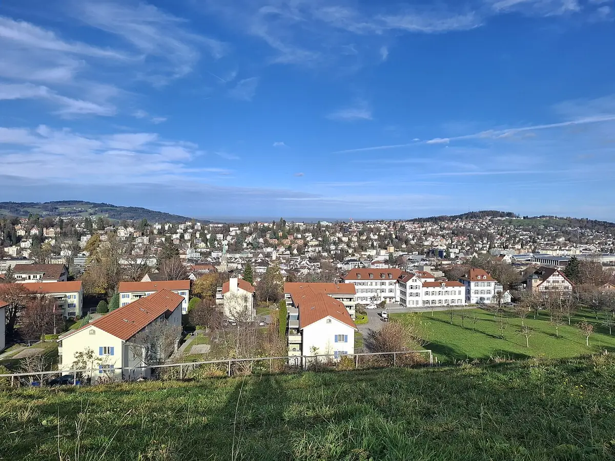 Saint-Gall vue d’en haut depuis Drei Weieren, avec son centre historique