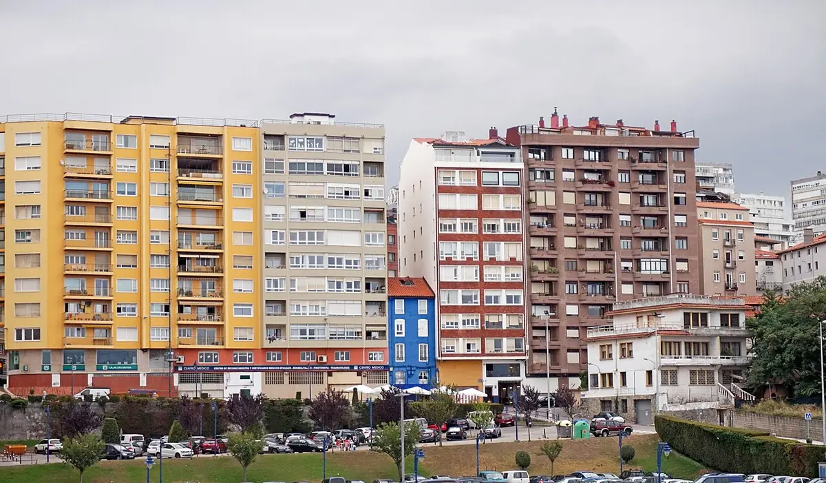 Immeubles d’habitation colorés de la Calle la Unión à Santander