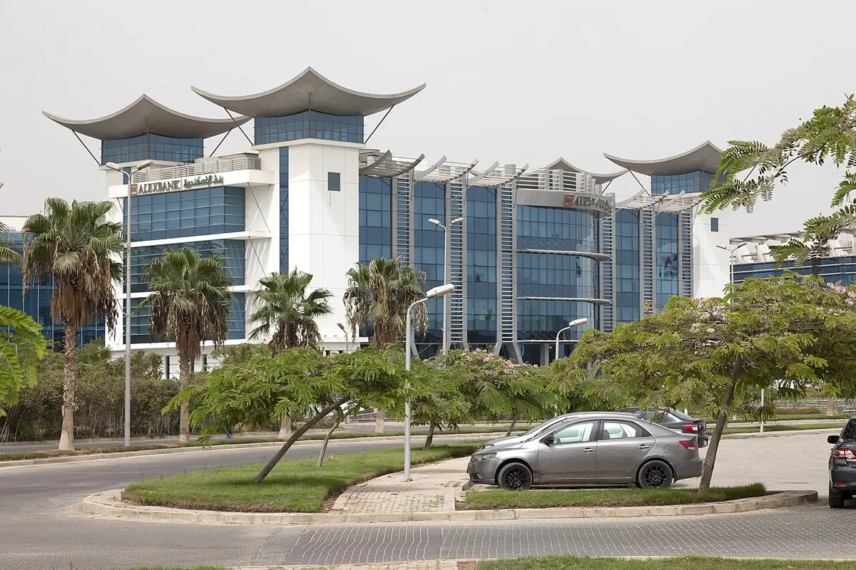 Le siège de la Banque d’Alexandrie, à l’architecture pagode, dans le Smart Village