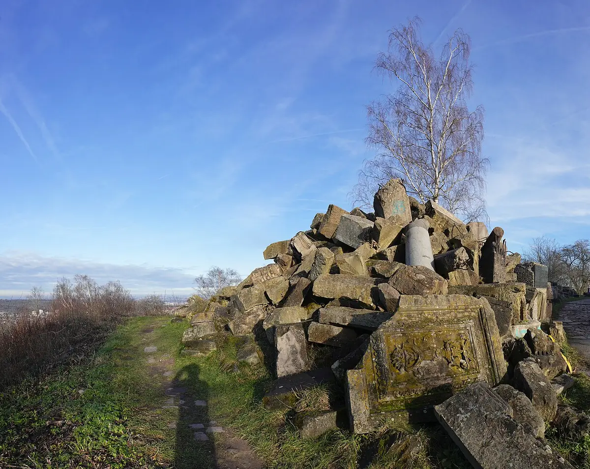 Le sommet du Birkenkopf, colline de gravats de la Seconde Guerre mondiale à Stuttgart